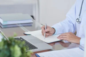 Lee más sobre el artículo Aumento de bajas médicas y complementos para abordar el absentismo